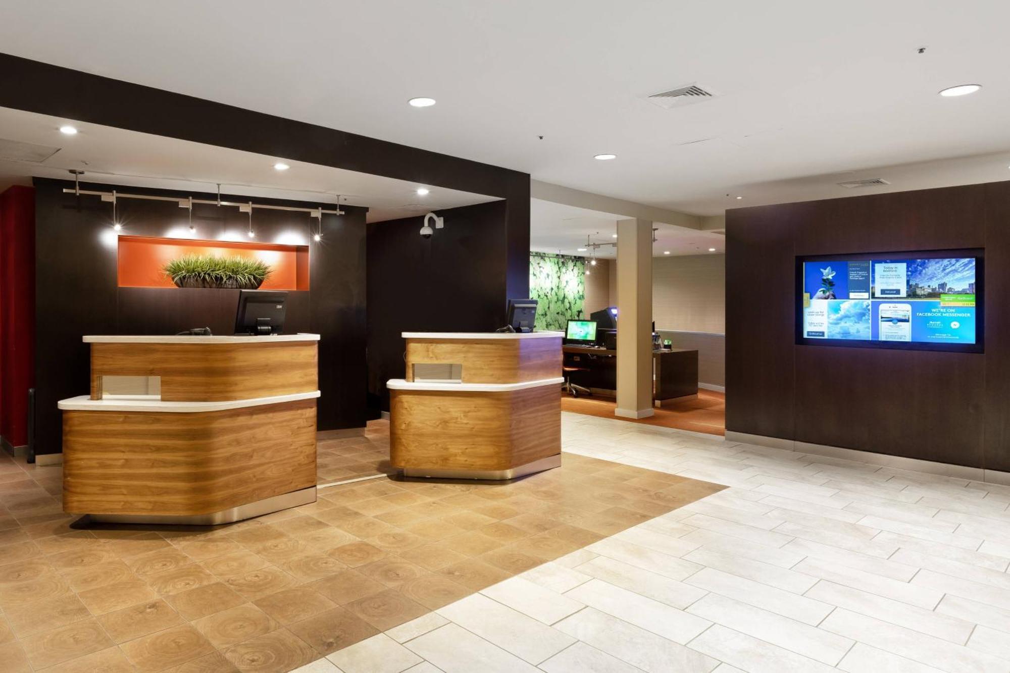 Courtyard By Marriott Dallas-Fort Worth/Bedford Zewnętrze zdjęcie