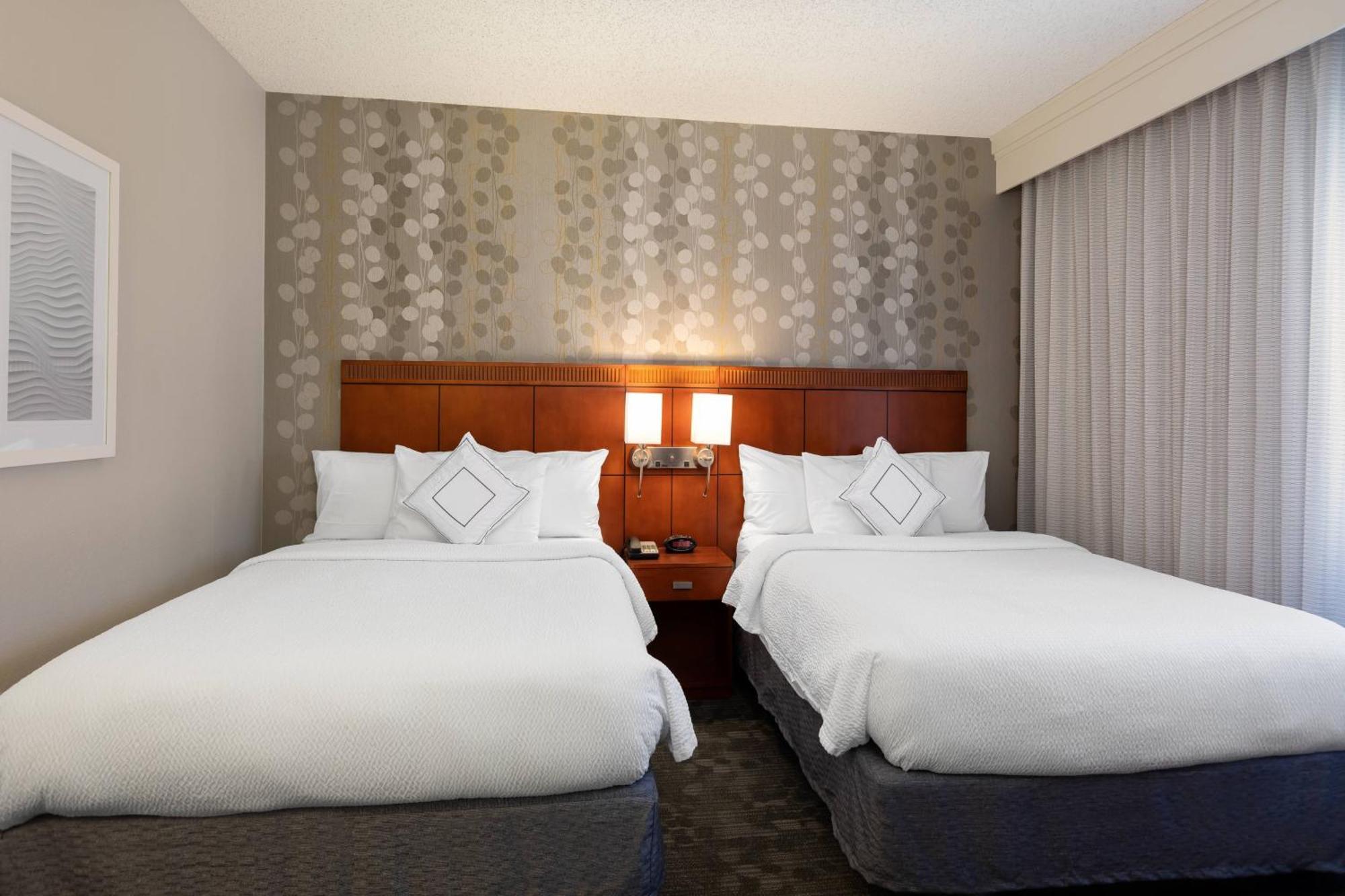 Courtyard By Marriott Dallas-Fort Worth/Bedford Zewnętrze zdjęcie