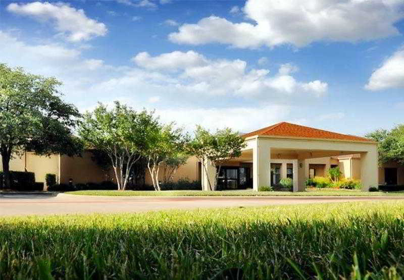 Courtyard By Marriott Dallas-Fort Worth/Bedford Zewnętrze zdjęcie