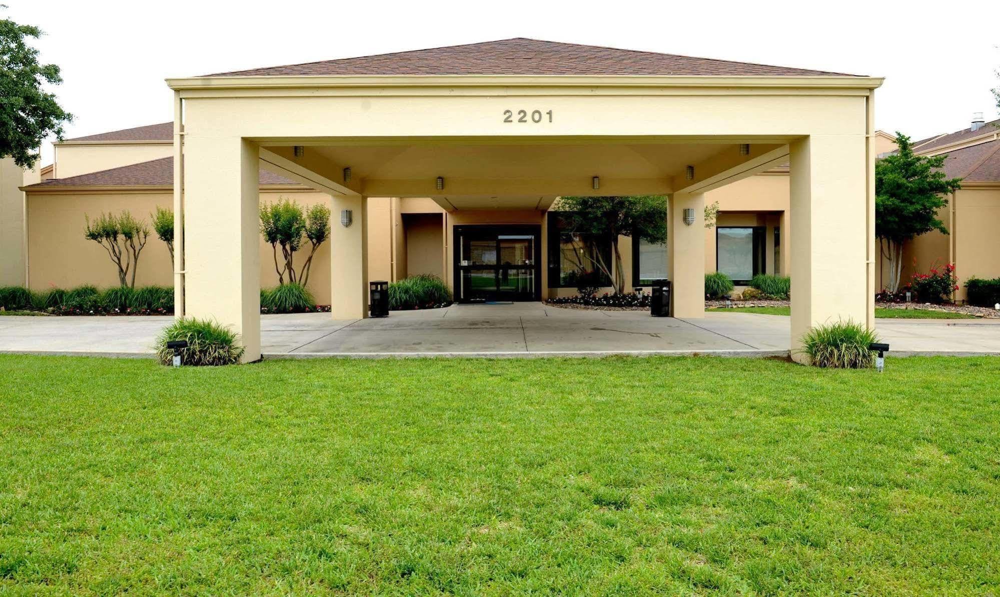 Courtyard By Marriott Dallas-Fort Worth/Bedford Zewnętrze zdjęcie
